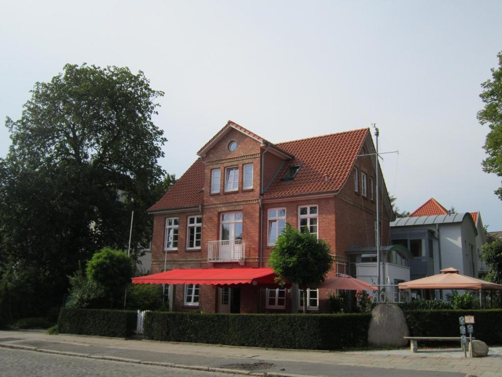 Hotel Bergedorfer Hoehe Hamburg-Harburg Buitenkant foto