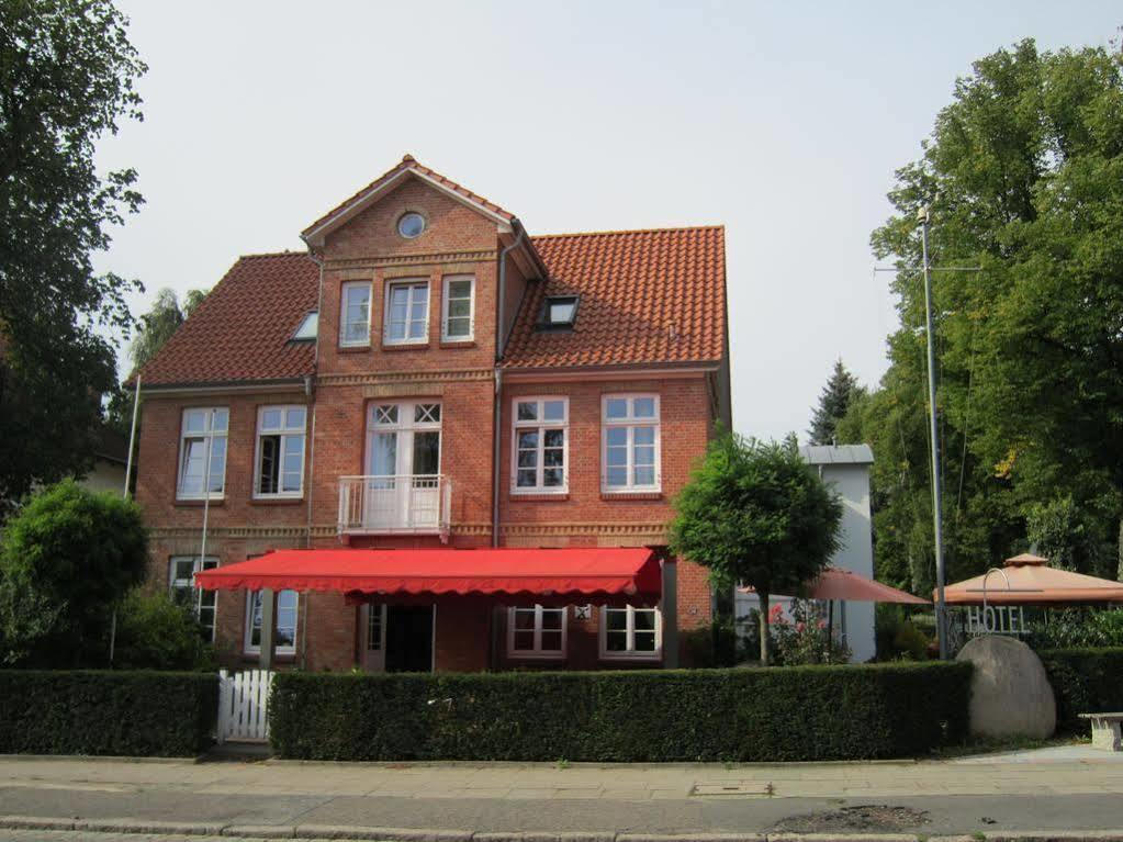 Hotel Bergedorfer Hoehe Hamburg-Harburg Buitenkant foto